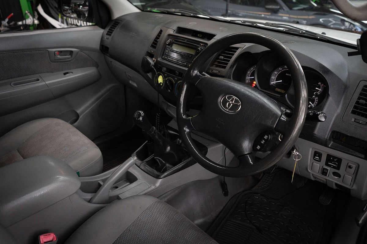 2009 Toyota Hilux SR GGN25R 4X4