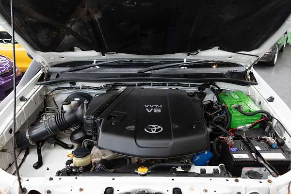 2009 Toyota Hilux SR GGN25R 4X4