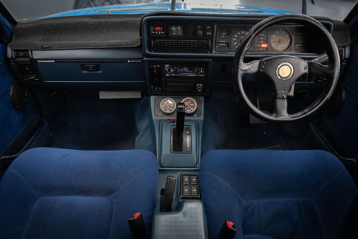 1983 Holden Commodore SLE VH