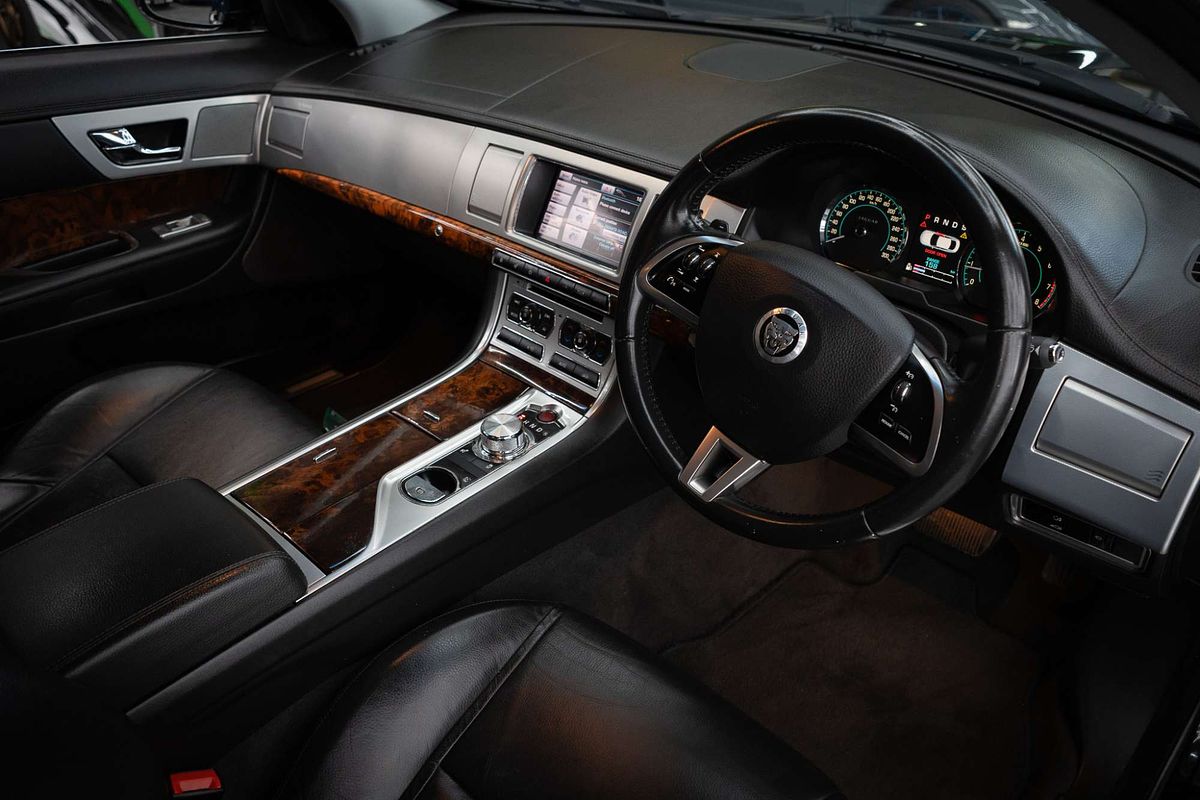 2012 Jaguar XF Luxury X250