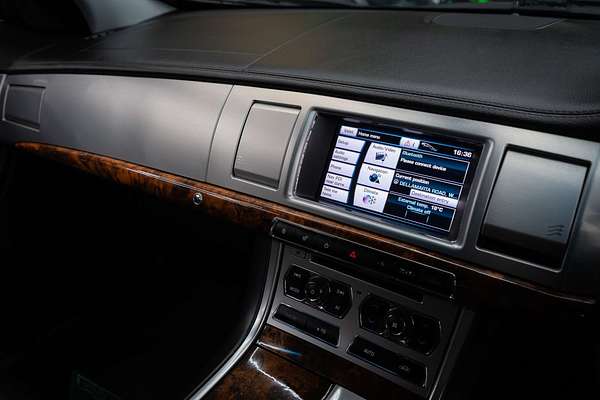 2012 Jaguar XF Luxury X250
