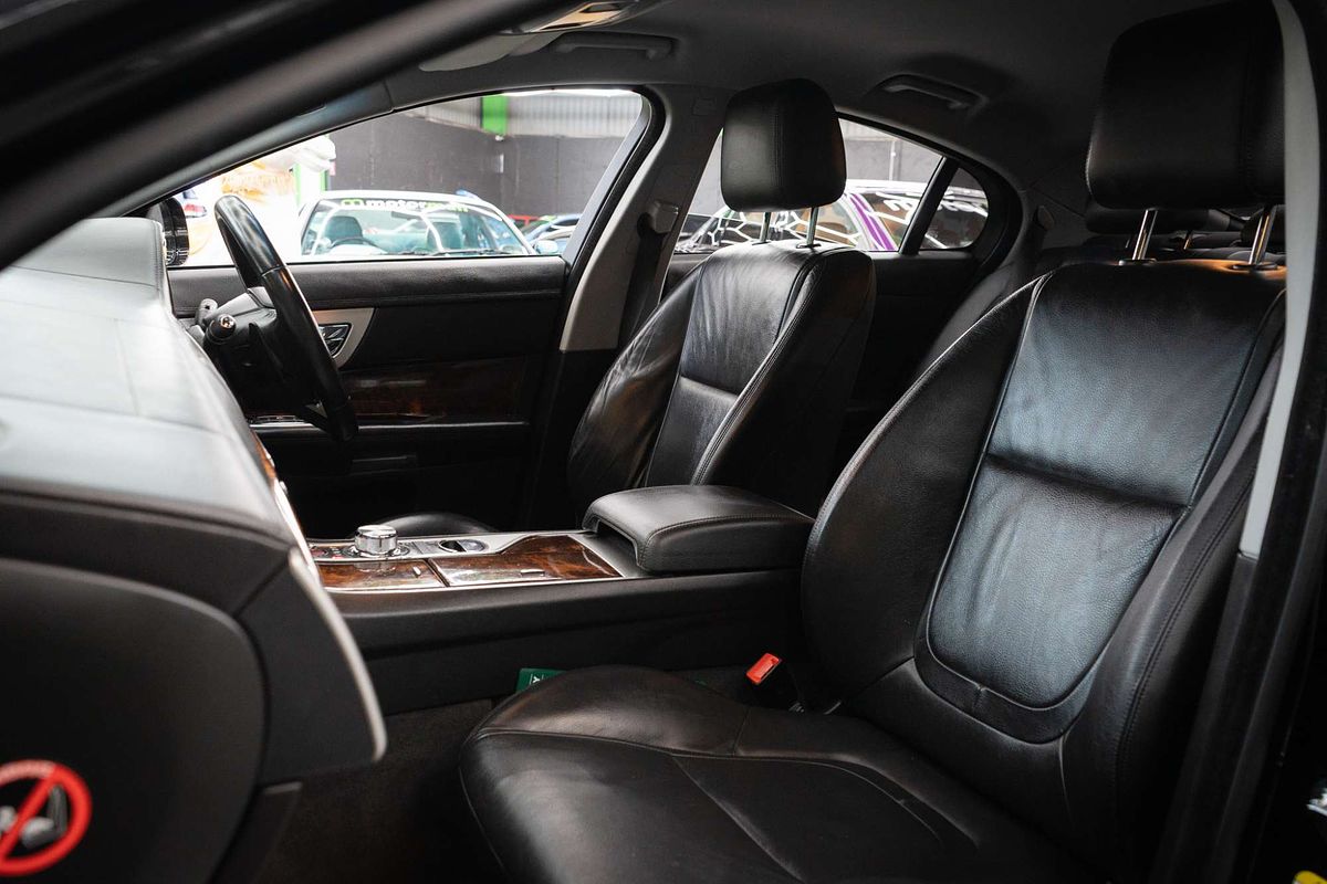 2012 Jaguar XF Luxury X250