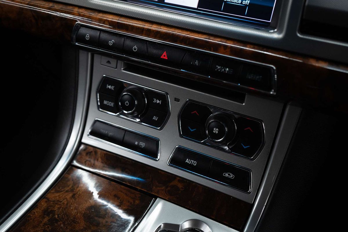 2012 Jaguar XF Luxury X250