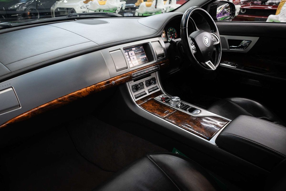 2012 Jaguar XF Luxury X250
