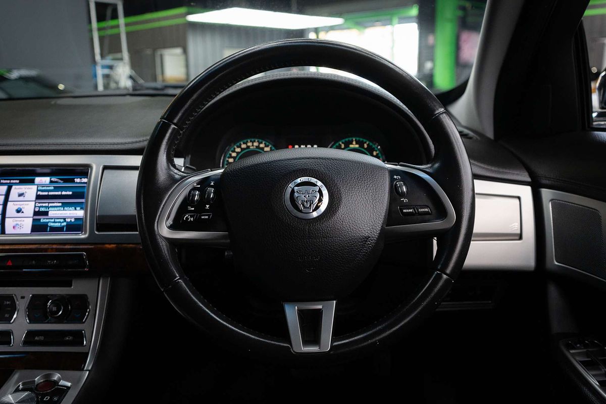 2012 Jaguar XF Luxury X250