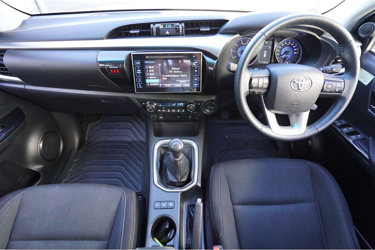2016 Toyota Hilux SR5 GUN126R 4X4
