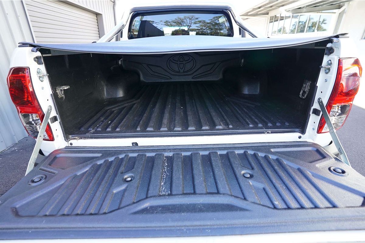 2016 Toyota Hilux SR5 GUN126R 4X4