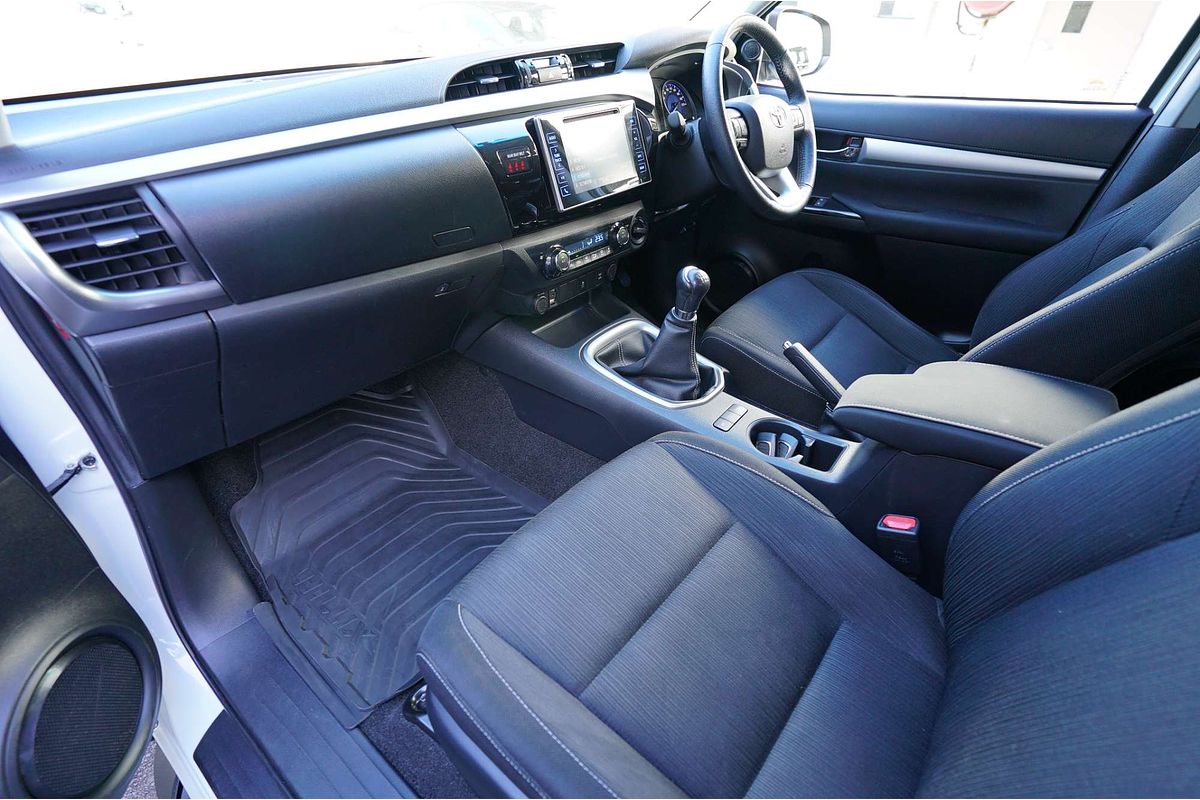 2016 Toyota Hilux SR5 GUN126R 4X4