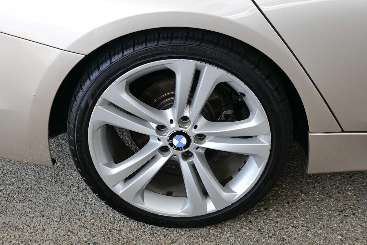2015 BMW 3 Series 320i F30