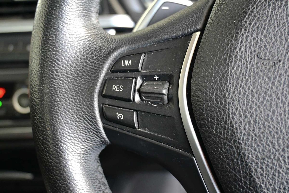 2015 BMW 3 Series 320i F30