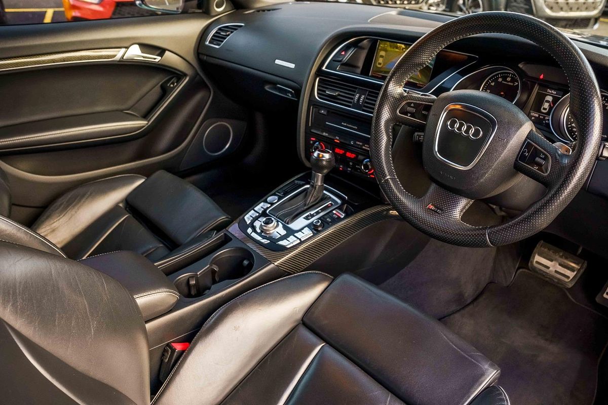 2010 Audi RS5 8T