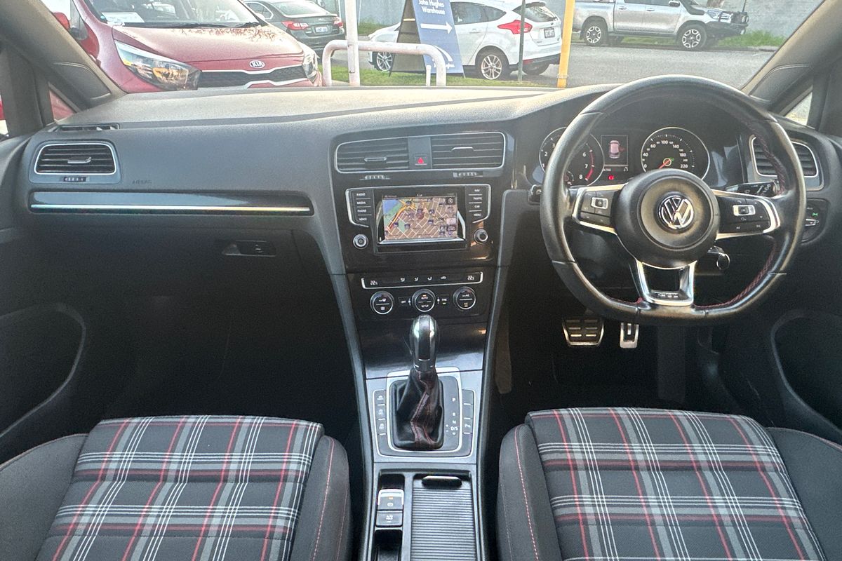 2014 Volkswagen Golf GTI 7