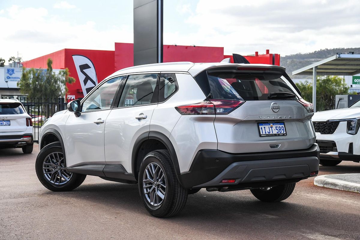 2024 Nissan X-TRAIL ST T33