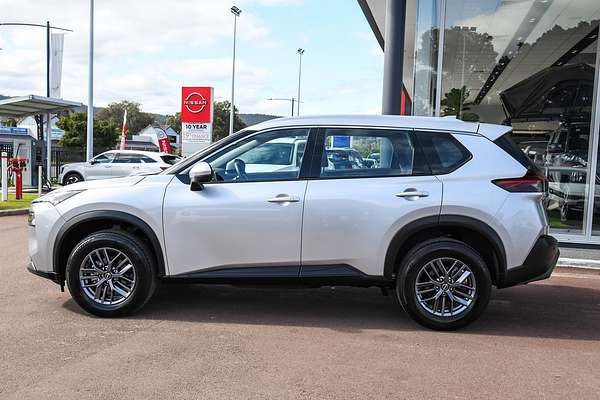 2024 Nissan X-TRAIL ST T33