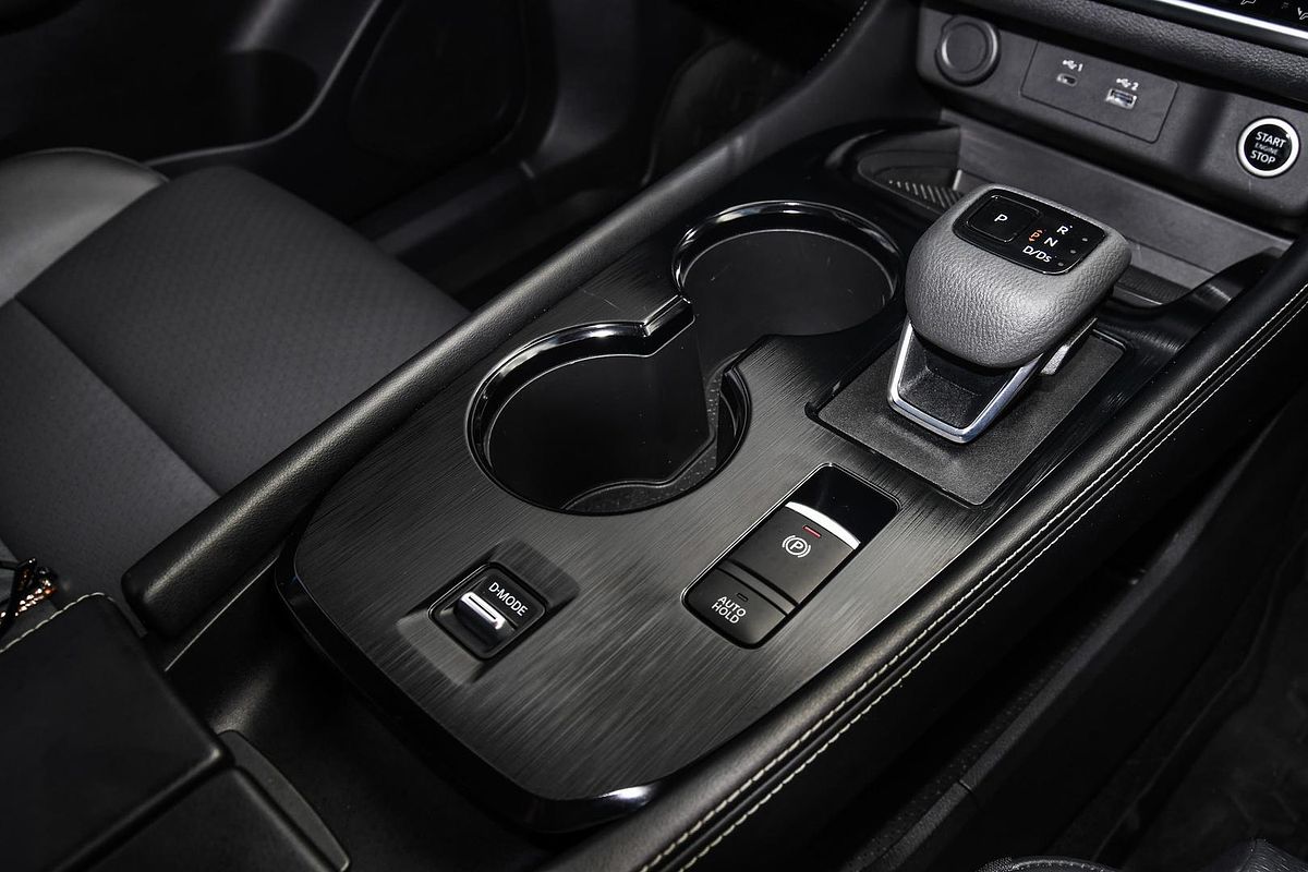 2024 Nissan X-TRAIL ST-L T33