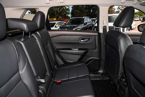 2024 Nissan X-TRAIL ST-L T33