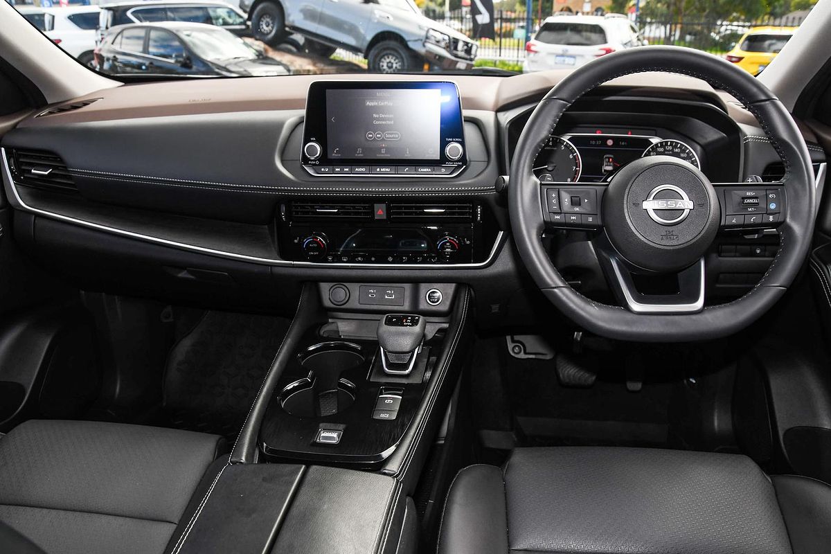 2024 Nissan X-TRAIL ST-L T33