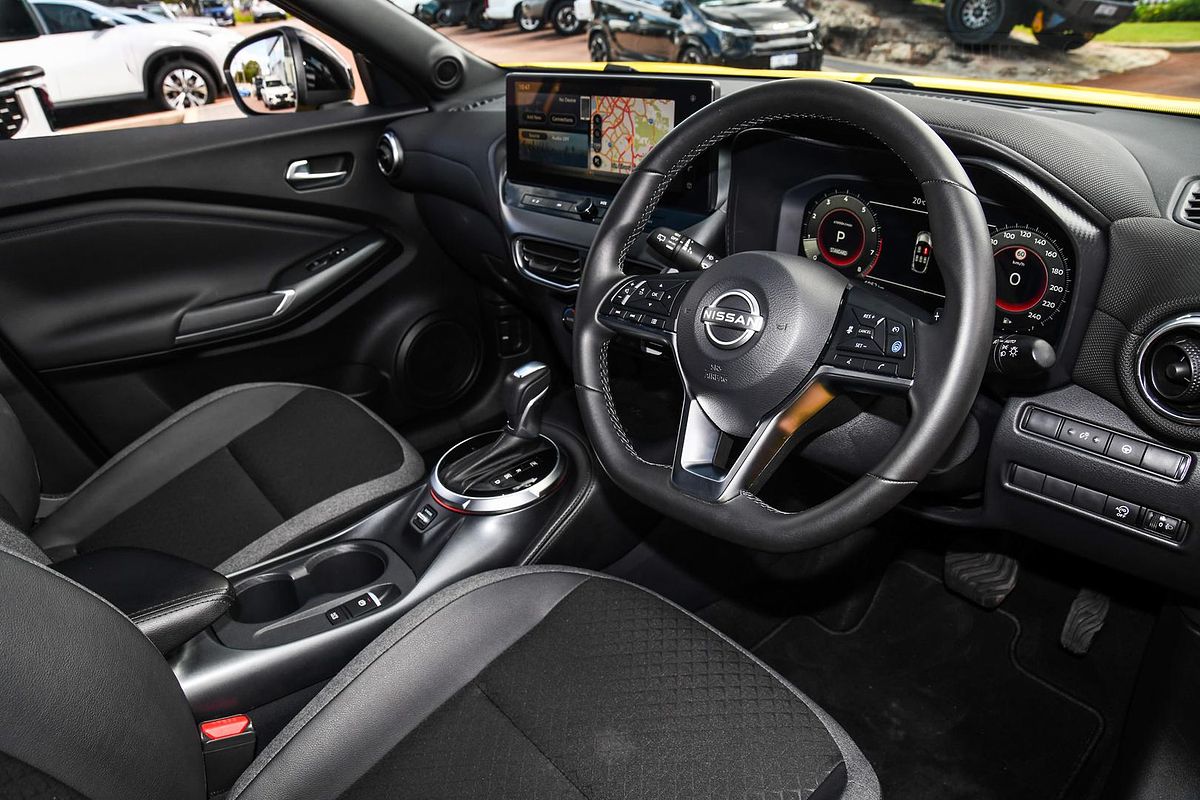 2024 Nissan JUKE ST-L F16