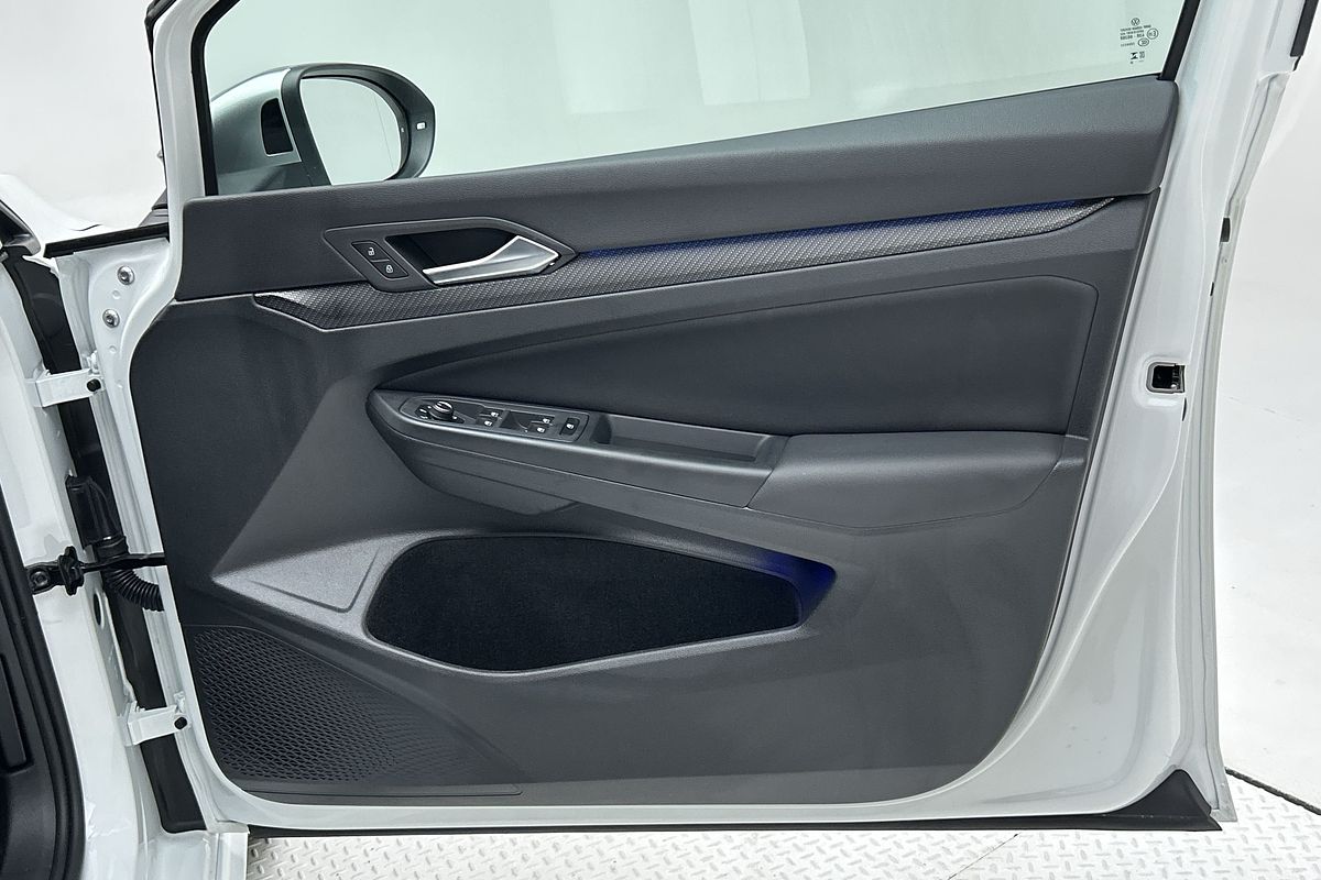 2024 Volkswagen Golf R 8