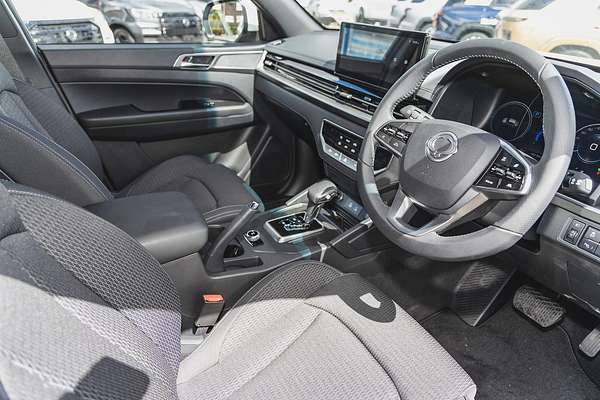 2025 KGM Musso ELX Q261 4X4