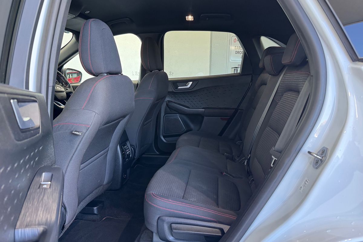 2020 Ford Escape ST-Line ZH