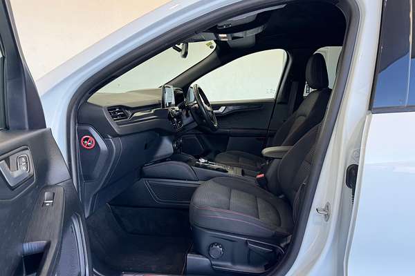 2020 Ford Escape ST-Line ZH