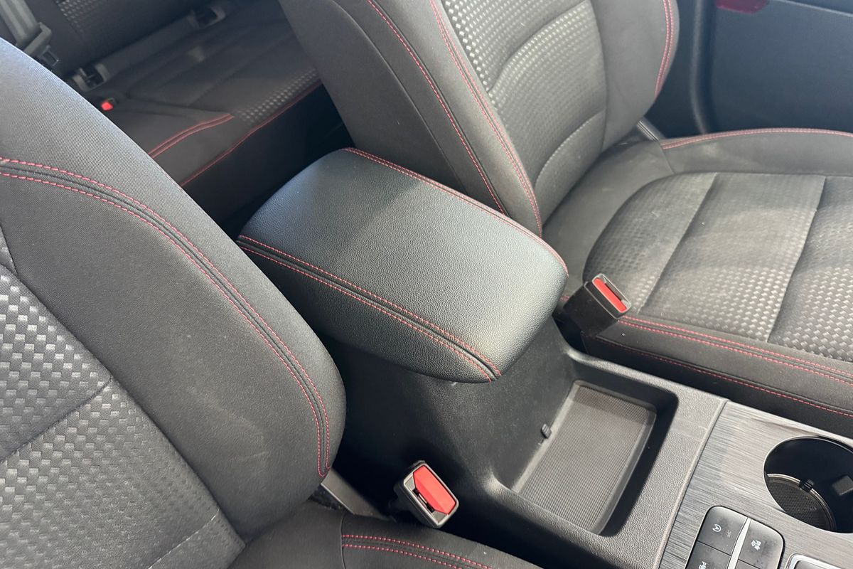 2020 Ford Escape ST-Line ZH