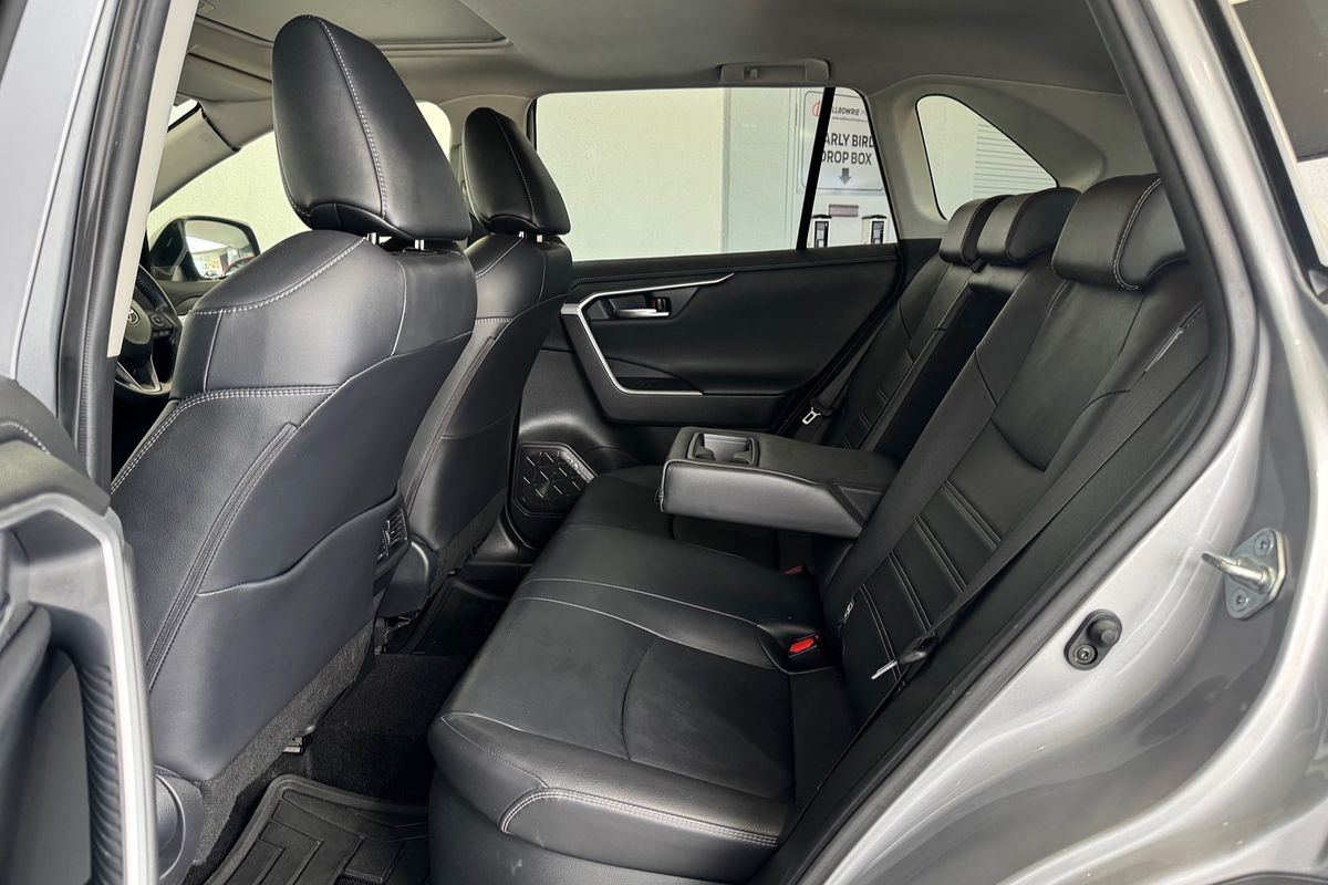 2020 Toyota RAV4 Cruiser AXAH52R