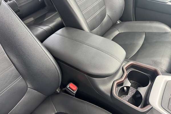 2020 Toyota RAV4 Cruiser AXAH52R