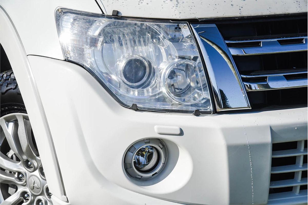 2014 Mitsubishi Pajero VR-X NW