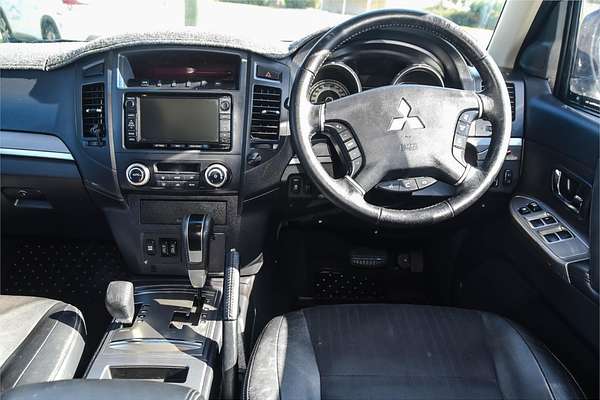 2014 Mitsubishi Pajero VR-X NW