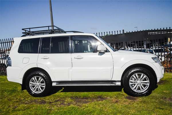 2014 Mitsubishi Pajero VR-X NW