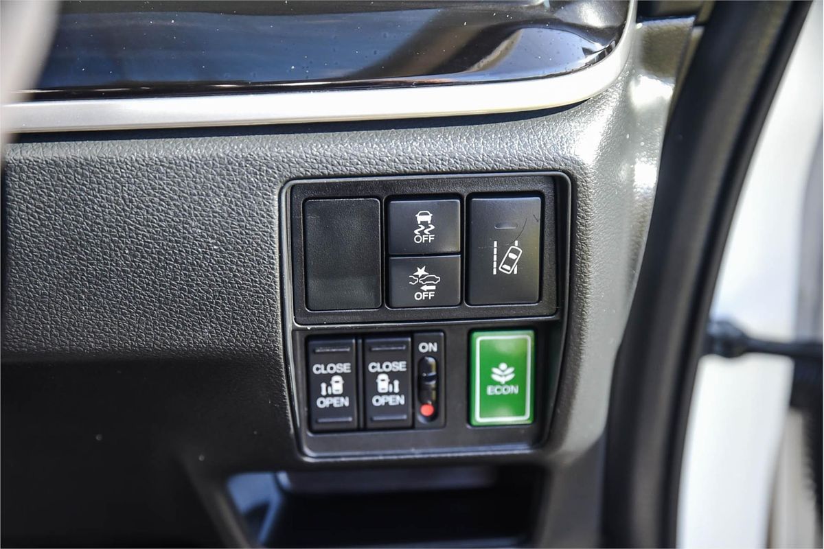 2018 Honda Odyssey VTi-L 5th Gen