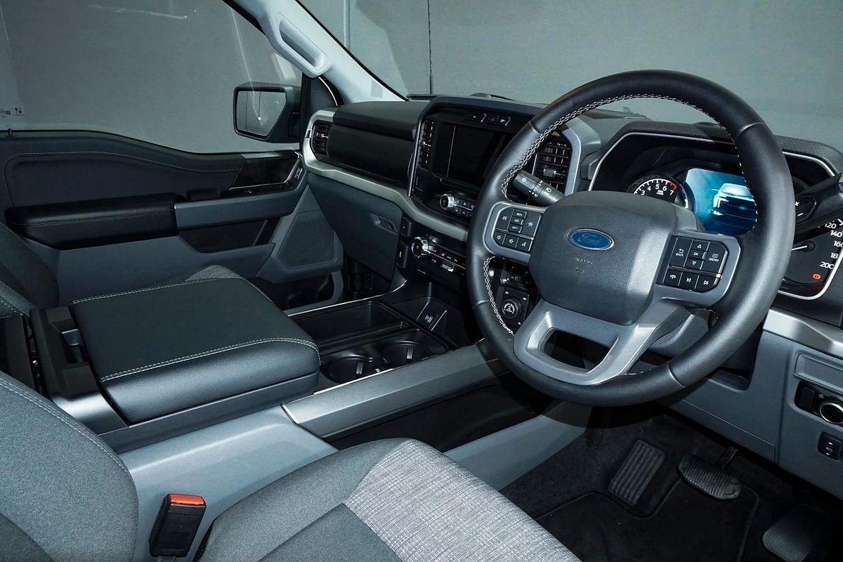 2023 Ford F-150 XLT 4X4 LWB