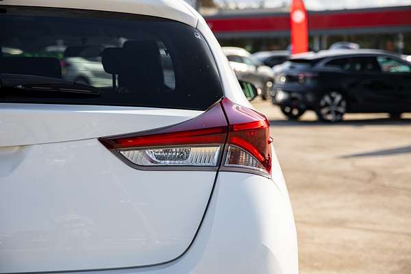 2015 Toyota Corolla Ascent ZRE182R