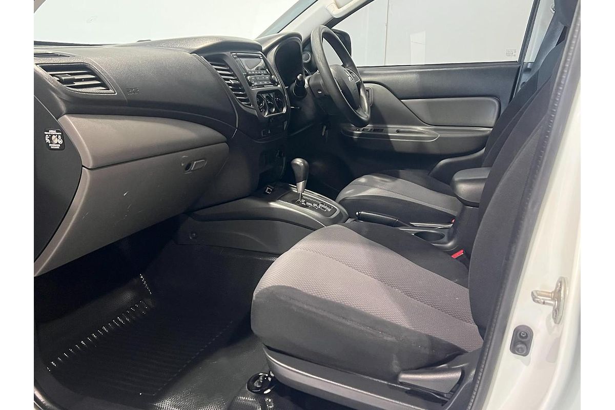 2015 Mitsubishi Triton GLX MQ 4X4