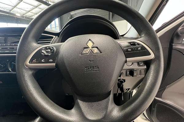 2015 Mitsubishi Triton GLX MQ 4X4