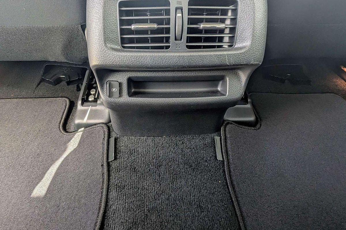 2024 Nissan Navara ST D23 4X4