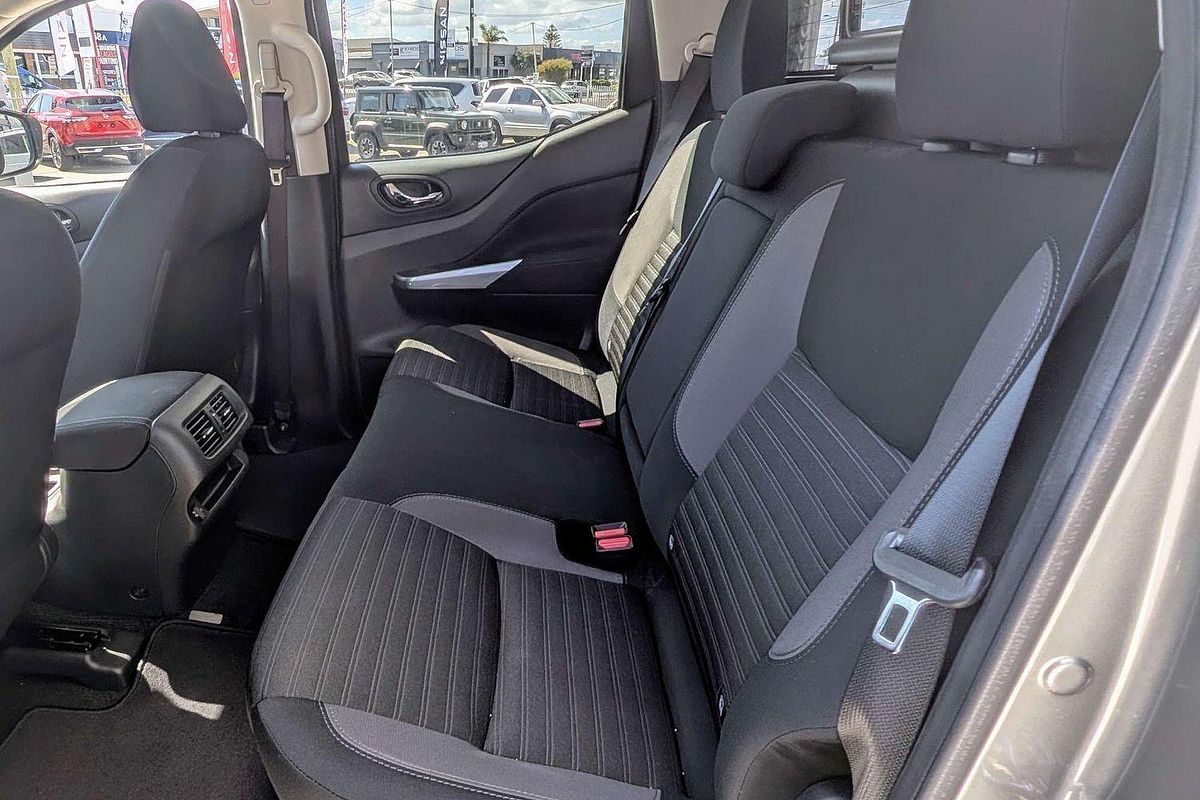 2024 Nissan Navara ST D23 4X4