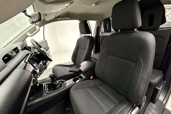2016 Toyota Hilux SR GUN123R Rear Wheel Drive