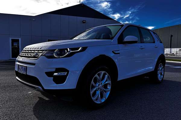 2017 Land Rover Discovery TD4 HSE Series 5