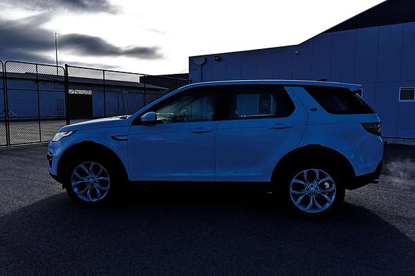 2017 Land Rover Discovery TD4 HSE Series 5