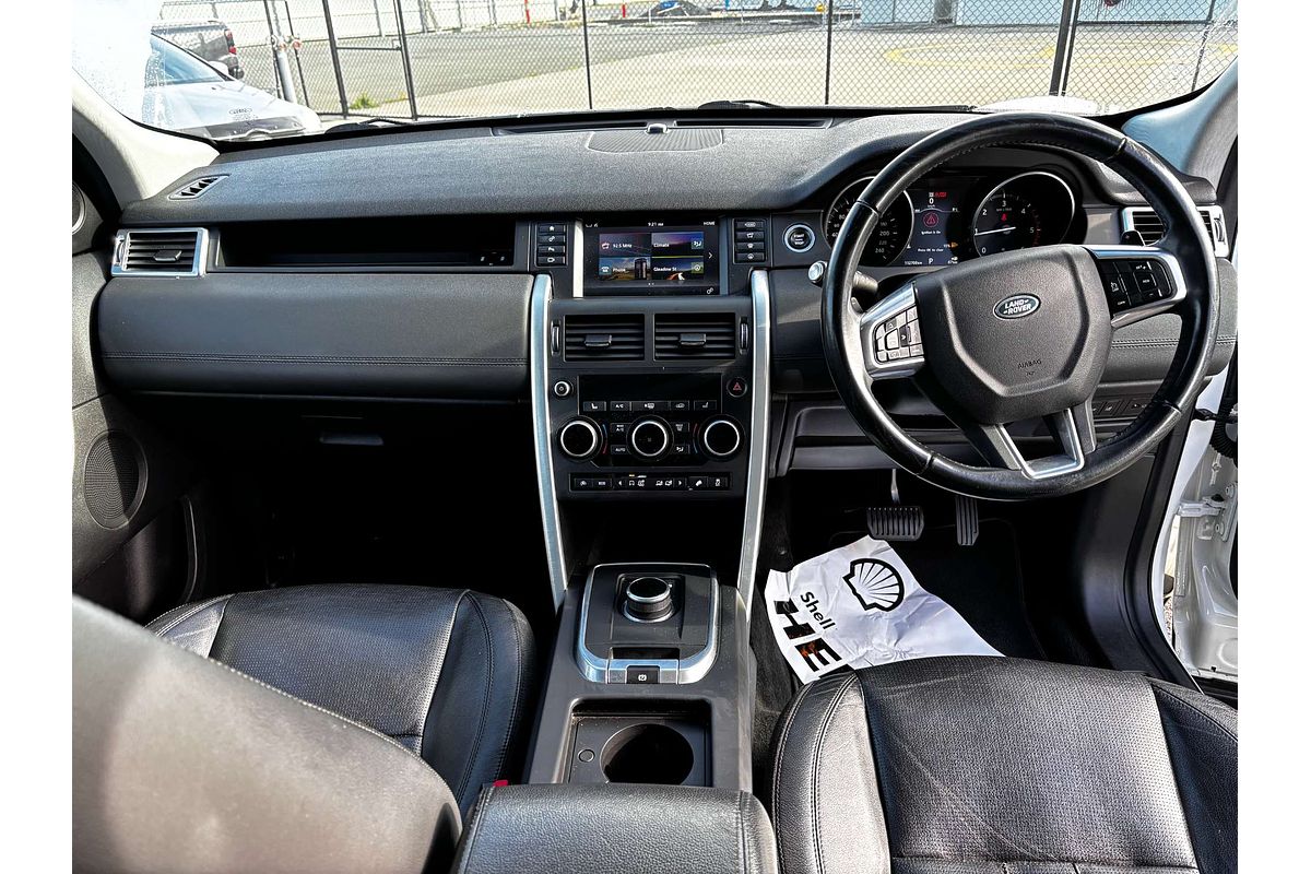2017 Land Rover Discovery TD4 HSE Series 5