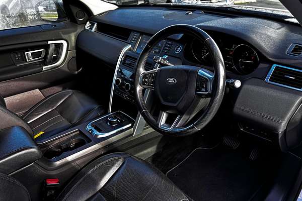 2017 Land Rover Discovery TD4 HSE Series 5