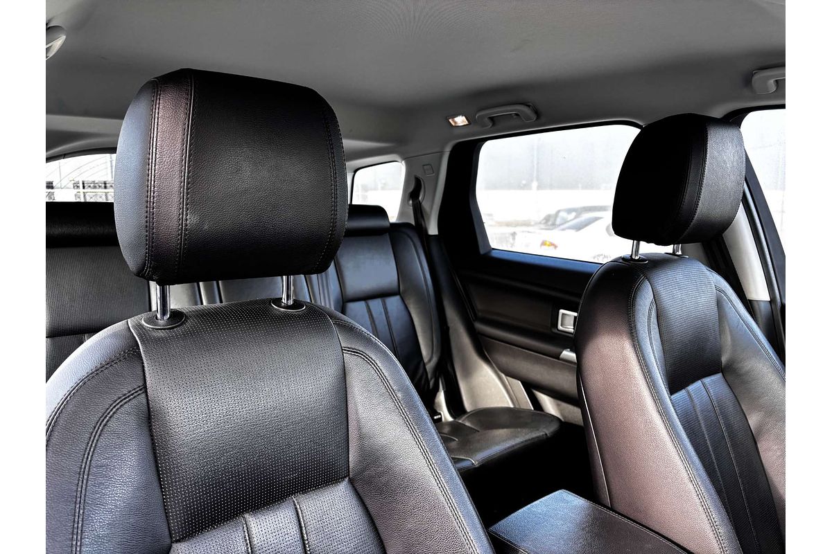 2017 Land Rover Discovery TD4 HSE Series 5