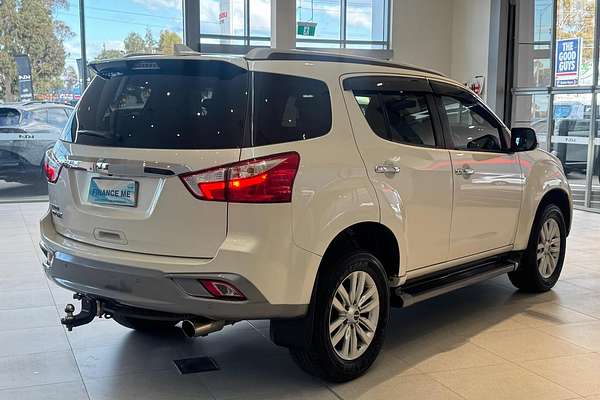 2018 Isuzu MU-X LS-T