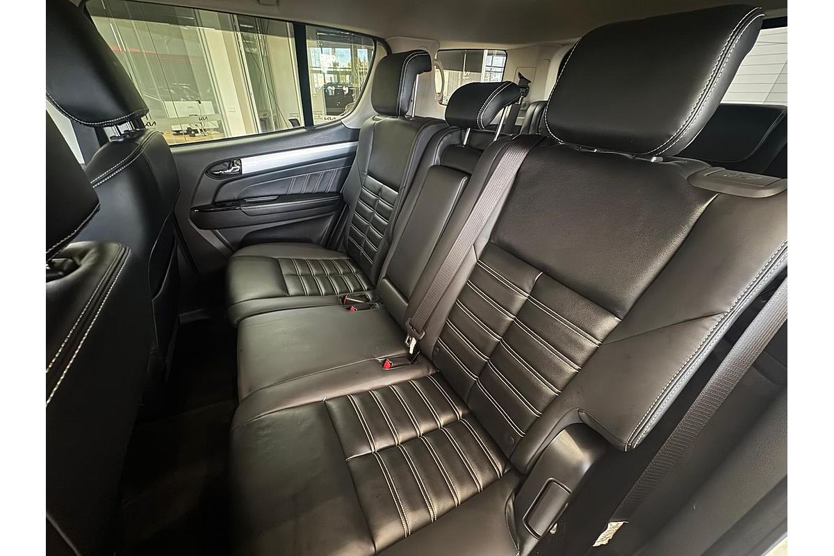2018 Isuzu MU-X LS-T