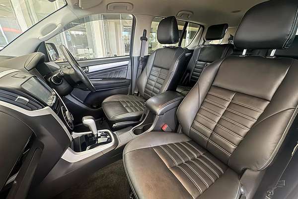 2018 Isuzu MU-X LS-T