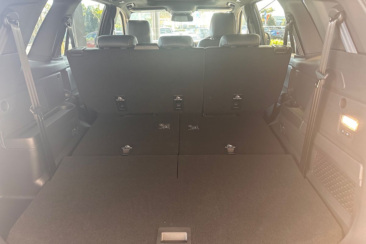 2025 Ford Everest Platinum 3.0L