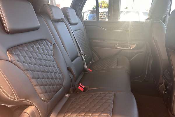 2025 Ford Everest Platinum 3.0L
